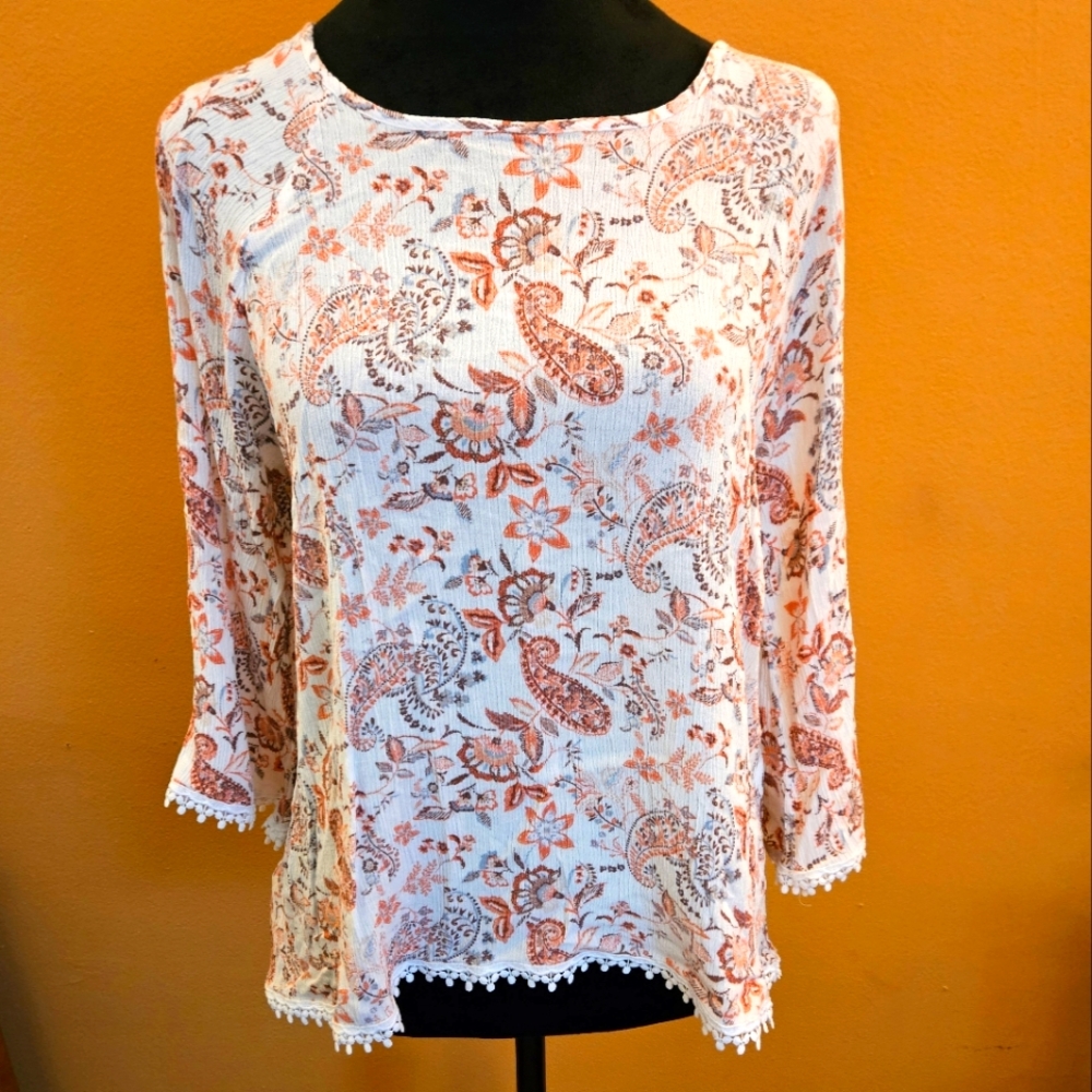 Papermoon White and Coral Paisley 3/4 Sleeve Flowy Top